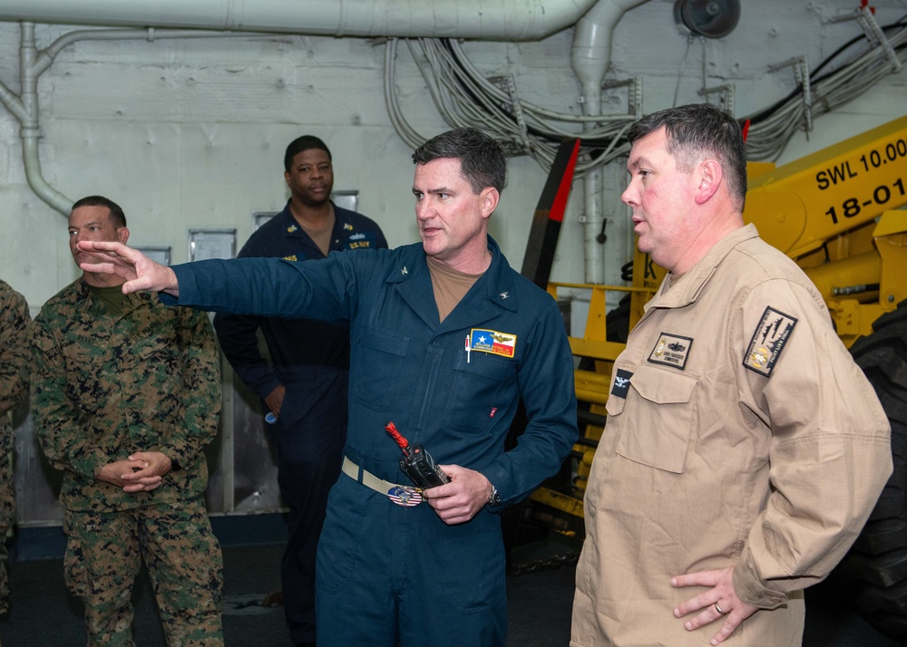 PHIBRON8 and 22MEU Visit LPD17
