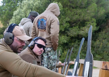 Members of Commander Task Group (CTG) 68.4 and Maritime Expeditionary Security Squadrons (MSRON) 3 and 8 conduct battlesight zero exercises to prepare sailors for mobilization and war-fighting assignments.