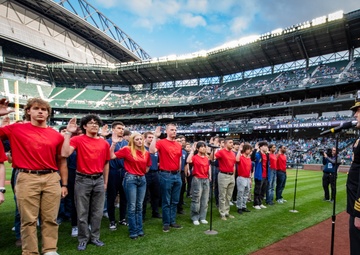 Navy Recruits Sworn In at Mariners’ Salute to Armed Forces Night