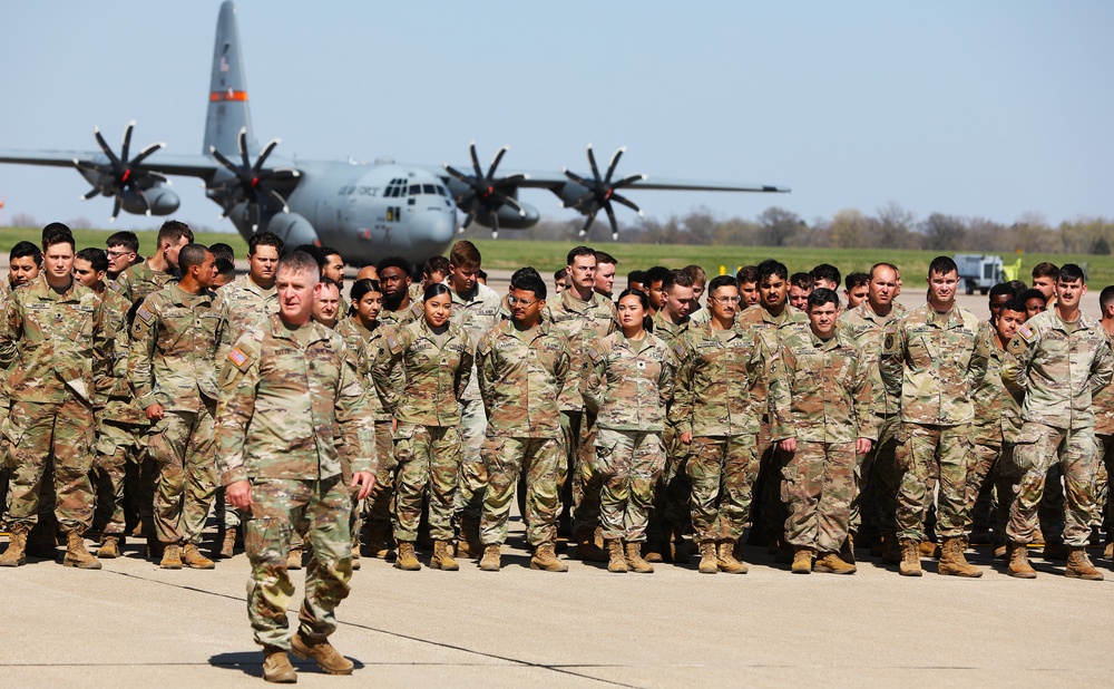 Illinois Army National Guard units return home after successful deployment for Operation Spartan Shield