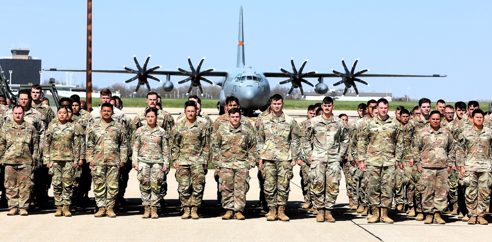 Illinois Army National Guard units return home after successful deployment for Operation Spartan Shield
