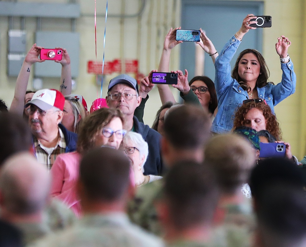 Illinois Army National Guard units return home after successful deployment for Operation Spartan Shield