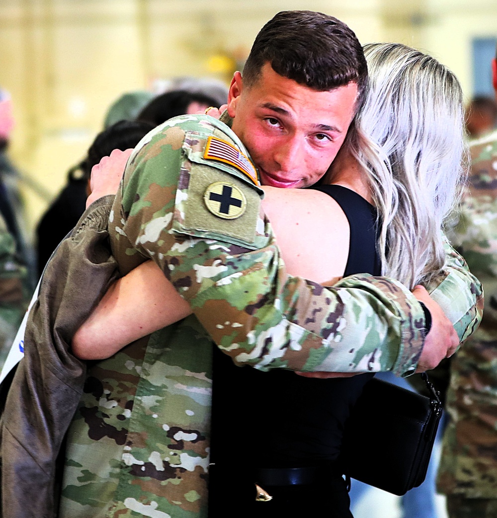 Illinois Army National Guard units return home after successful deployment for Operation Spartan Shield
