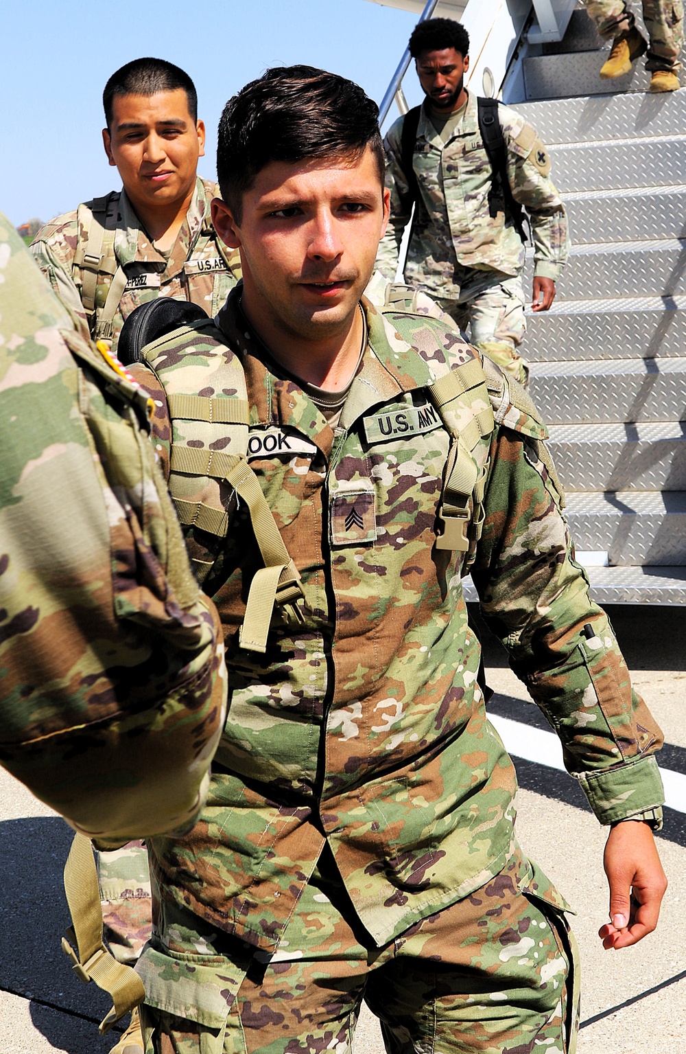 Illinois Army National Guard units return home after successful deployment for Operation Spartan Shield