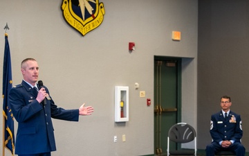 122nd Fighter Wing maintenance superintendent retires