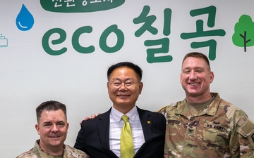 Col. Randolph S. Carpenter, incoming commander of the MSC-K, and Col. Brian T. Donahue, MSC-K commander, met with Chilgok County Governor Kim, Jae Wook to reaffirm their commitment to supporting the local community on Apr. 10.