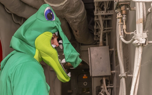 Iwo Jima MWR hides eggs for &quot;Gator Egg Hunt&quot;