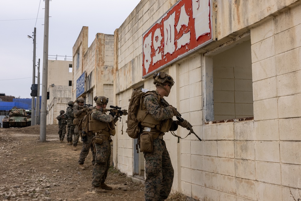 4th Marine Regiment and ROK Marines conduct CQT Training and Patrolling during KMEP 25.1