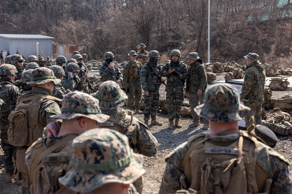 4th Marine Regiment and ROK Marines conduct CQT Training and Patrolling during KMEP 25.1