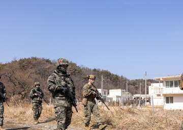 4th Marine Regiment and ROK Marines conduct CQT Training and Patrolling during KMEP 25.1