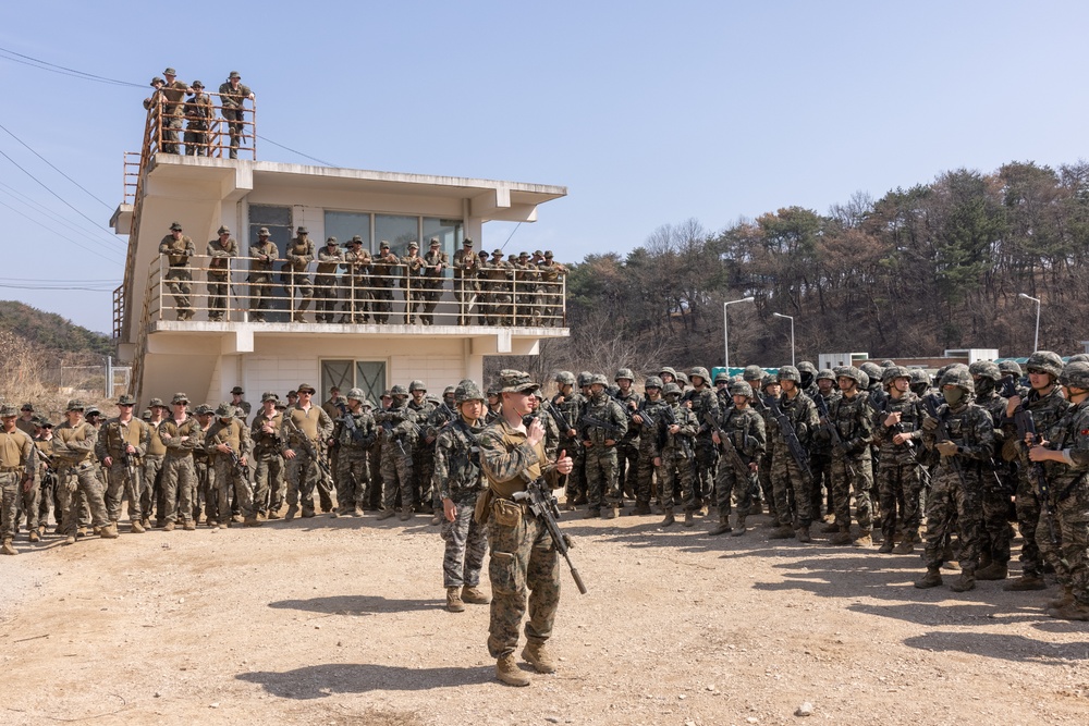 4th Marine Regiment and ROK Marines conduct CQT Training and Patrolling during KMEP 25.1