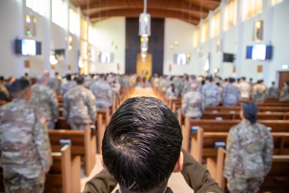 Honoring the Fallen: Servicemembers Attend Memorial Service