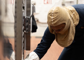 USS Curtis Wilbur (DDG 54) Conduct General Quarters Drill