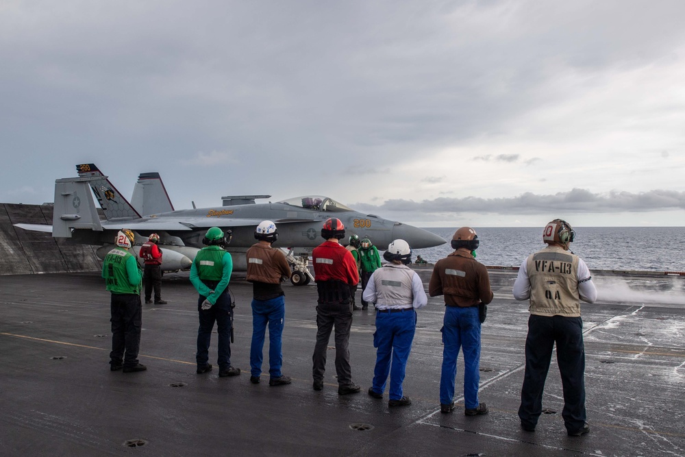 USS Carl Vinson (CVN 70) Hosts French Sailors