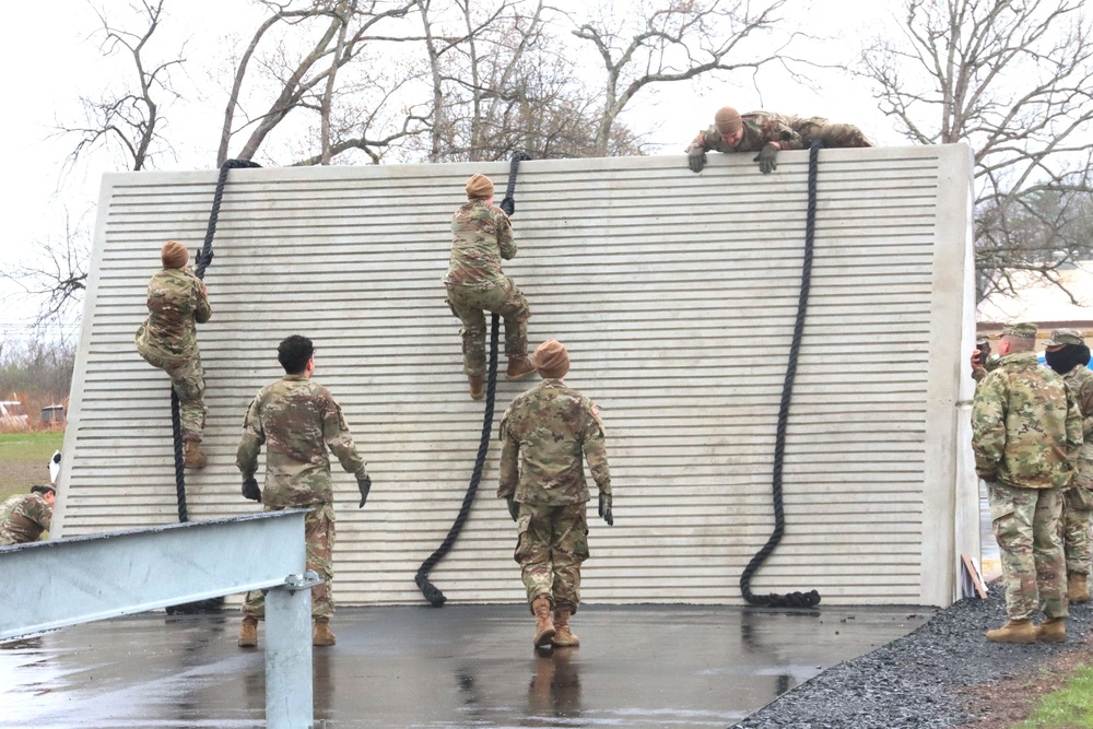 JB MDL- 99 RSC Best Squad Competition, NATO Obstacle Course