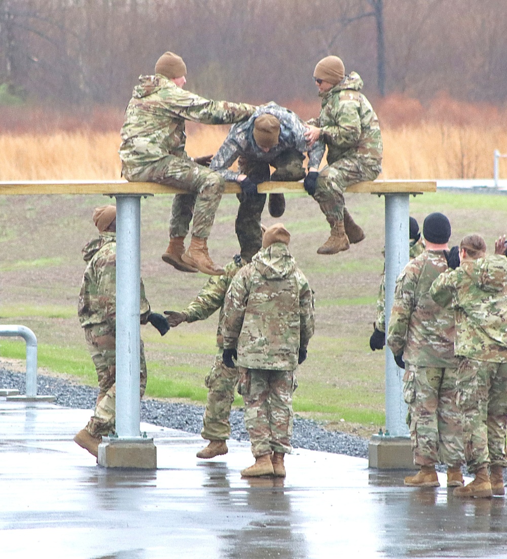 JB MDL- 99 RSC Best Squad Competition, NATO Obstacle Course