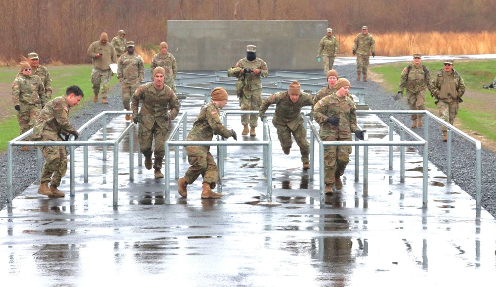 JB MDL- 99 RSC Best Squad Competition, NATO Obstacle Course