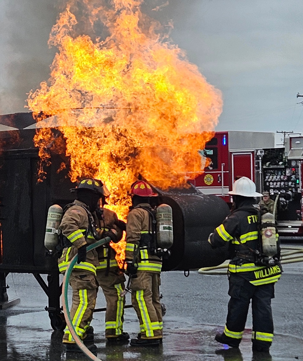 192nd Firefighting Detachment conducts joint aircraft fire training