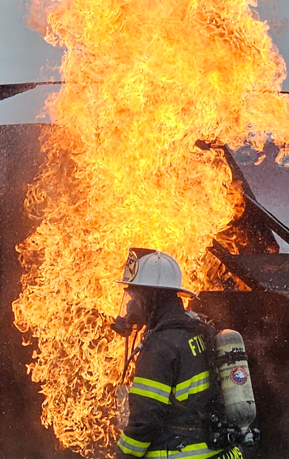192nd Firefighting Detachment conducts joint aircraft fire training