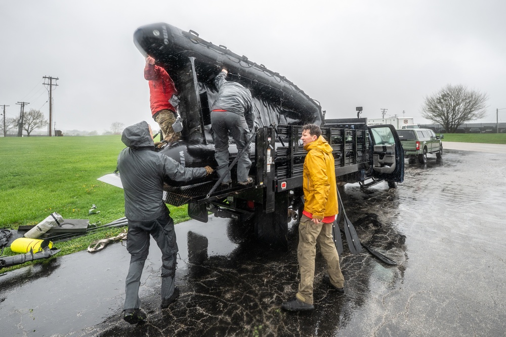Kentucky Air Guard preps for flood response