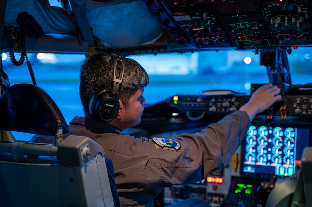 A riveting refuel of 82nd RS RC-135 Rivet Joint