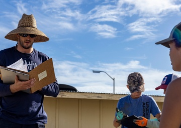 Marina Mangroves: Volunteers remove invasive trees from MCBH