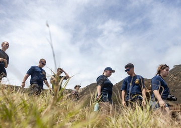 A Visit To Remember: Oregon NJROTC cadets tour MCBH