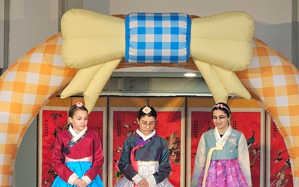 American, Korean students don hanboks on the catwalk
