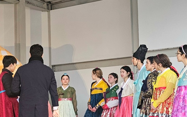 American, Korean students don hanboks on the catwalk