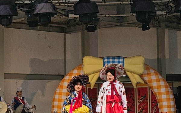 American, Korean students don hanboks on the catwalk