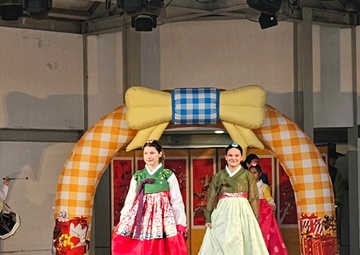 American, Korean students don hanboks on the catwalk