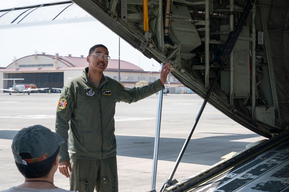 36 AS, 459 AS bring spouses along during spouse orientation flight event
