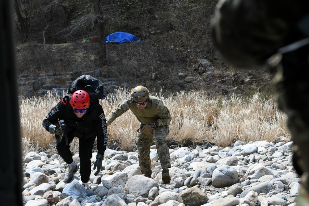South Korea hosts U.S. Combat Search and Rescue Training Exercise
