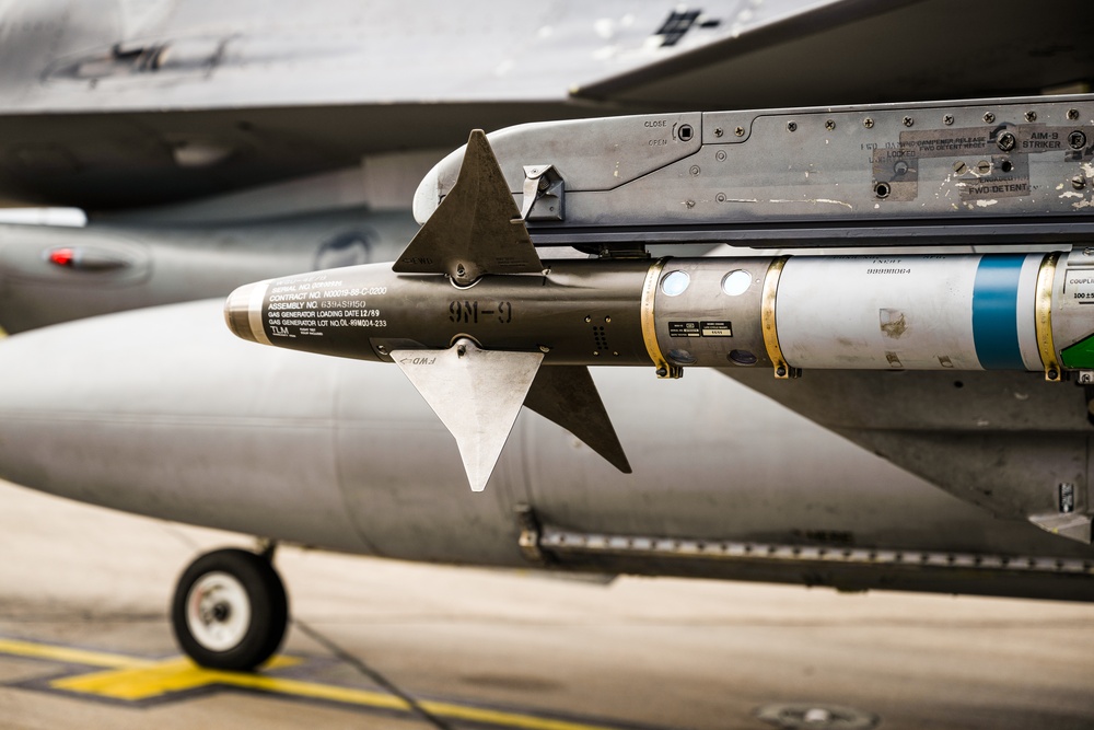 31st MXS arms the 555th FS during Combat Archer UK