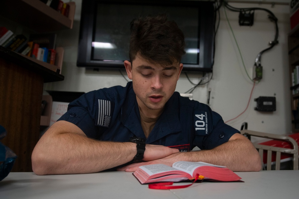 USS Sterett conducts operations in the U.S. Central Command area of responsibility as part of the Carl Vinson Carrier Strike Group
