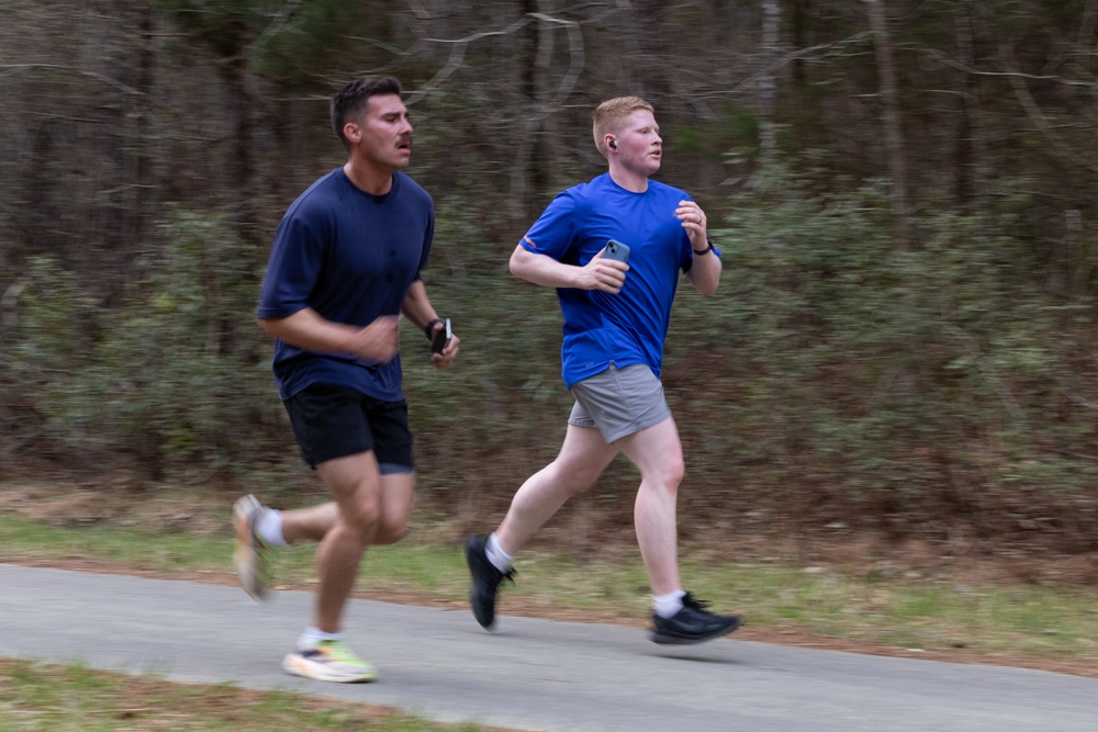 Marine Corps Combat Service Support Schools hosts run club