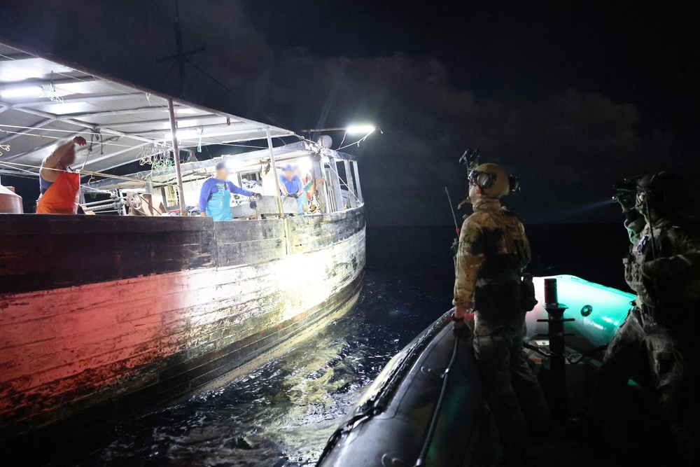 USS Gravely Supports Maritime Interdiction Operations with Coast Guard Detachment