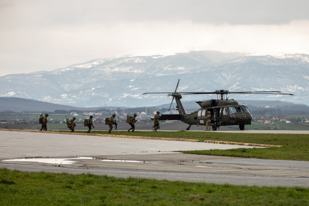 KFOR RC-E Conducts Sling Load Training