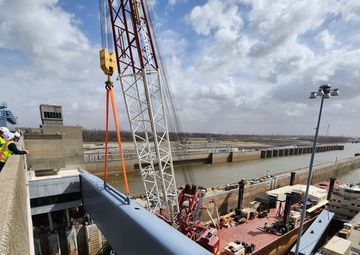 Melvin Price Locks and Dam Lift Gate Replacement