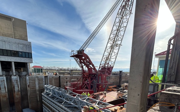 Melvin Price Locks and Dam Lift Gate Replacement