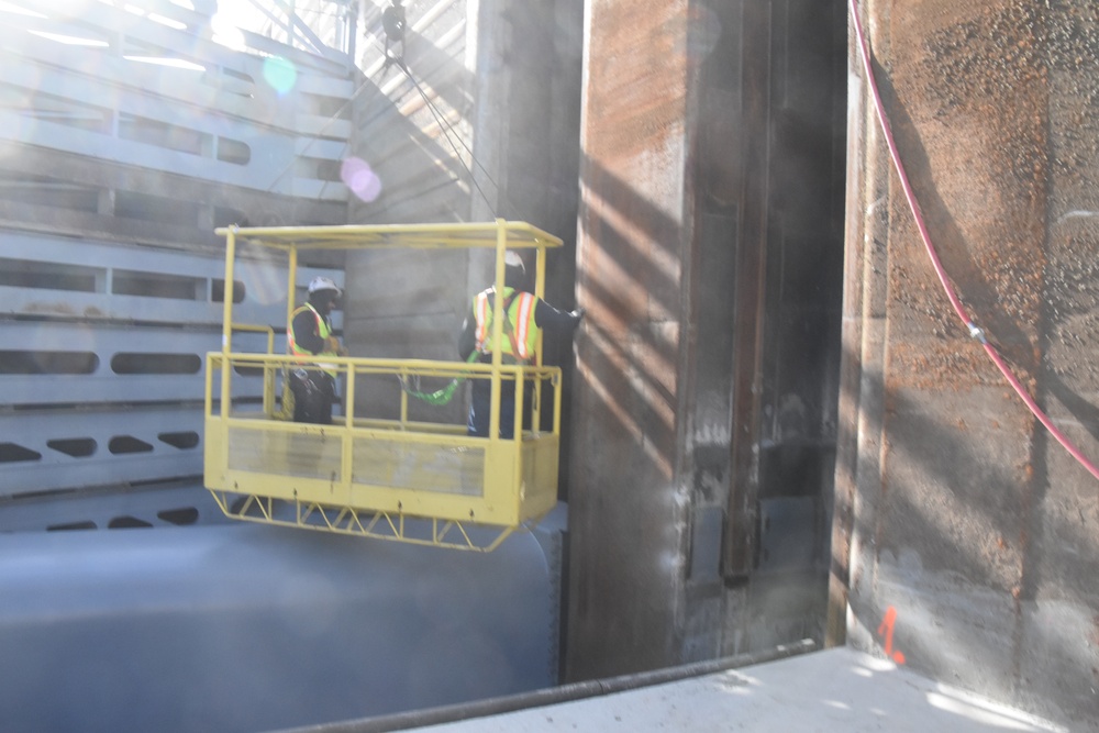 Melvin Price Locks and Dam Lift Gate Replacement