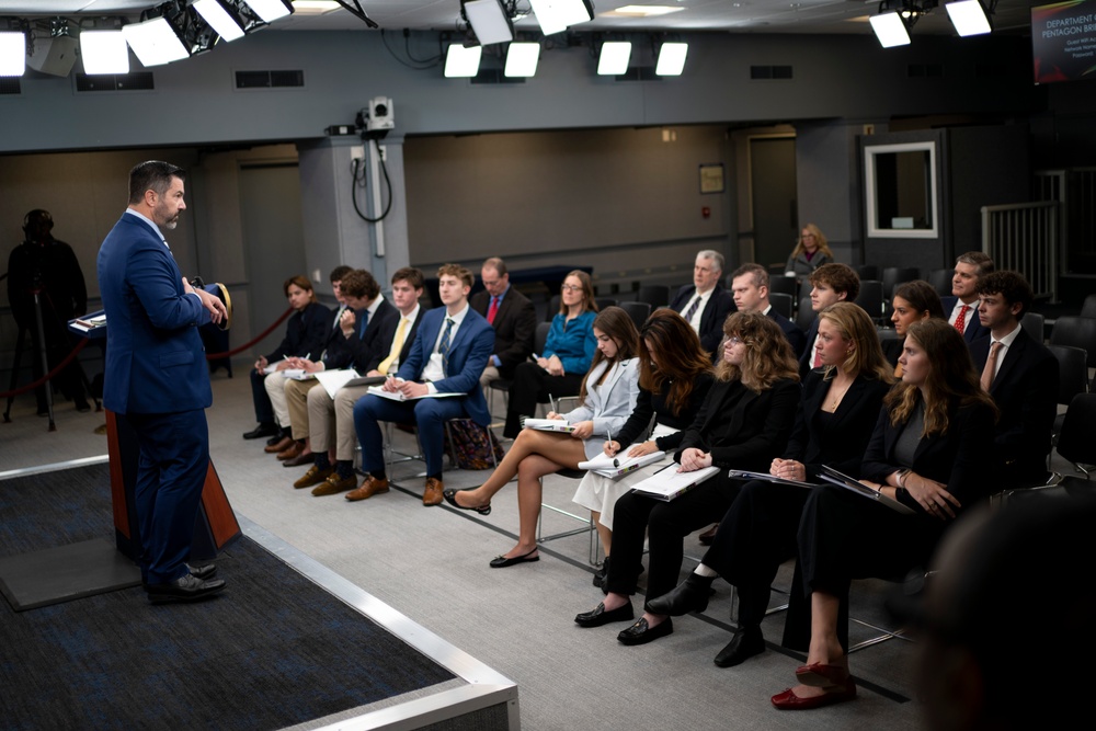 ATSD-PA Parnell Hosts St. Georges Students at the Pentagon