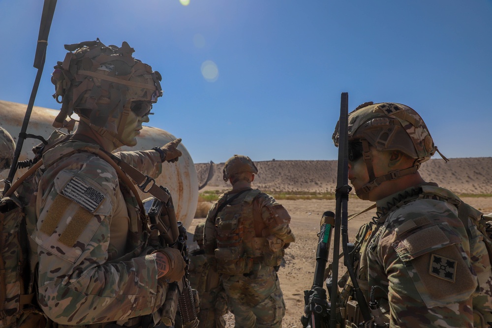 1st Battalion, 41st Infantry Regiment patrols the southern border