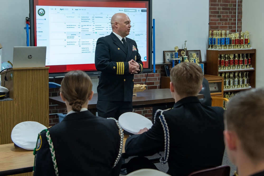 USS Ronald Reagan (CVN 76) commanding officer, Capt. Dale Gregory conducts community outreach in the Seattle area
