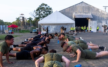 Marines exercise with Panamanian security forces