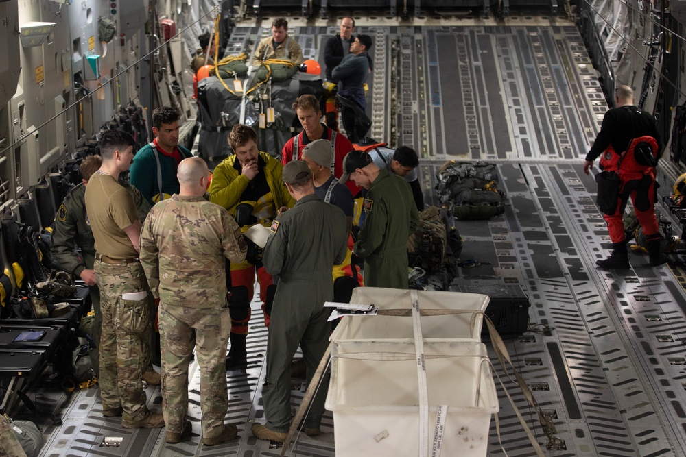 Pararescue, airlift Alaska Air National Guardsmen parachute jump into Kodiak