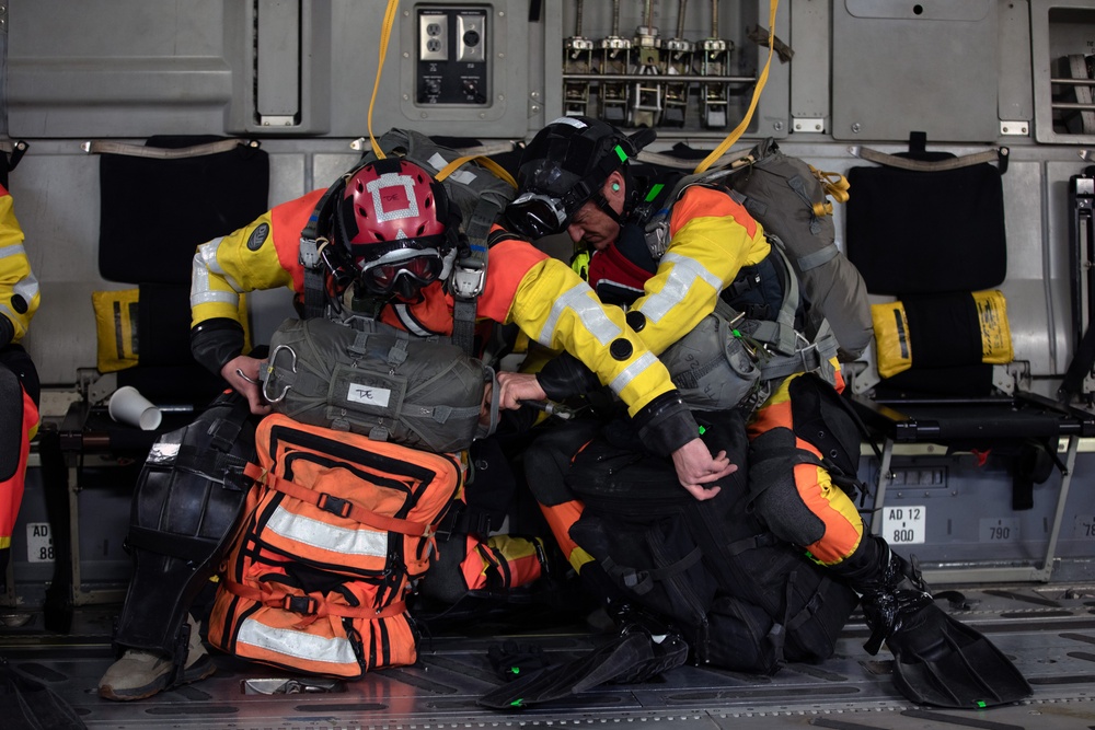 Pararescue, airlift Alaska Air National Guardsmen parachute jump into Kodiak