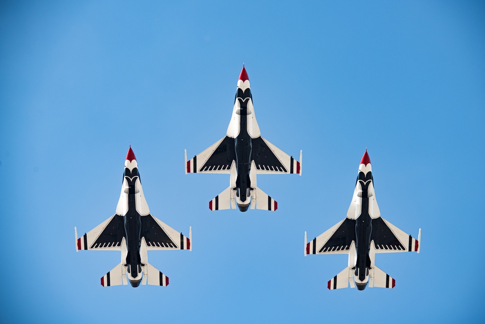 Air Force Thunderbirds at 2025 SoCal Air Show