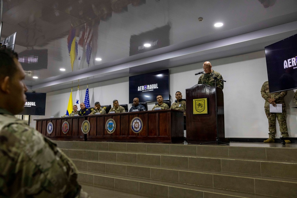 Personnel with the National Aeronaval Service of Panama graduate from courses hosted under the U.S.-Colombia Action Plan