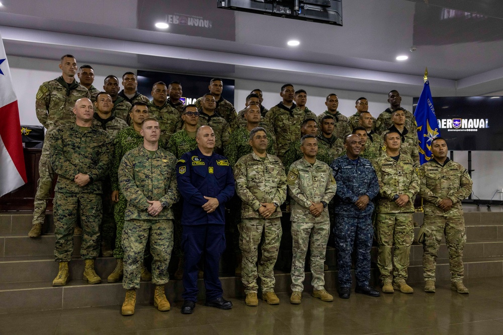 Personnel with the National Aeronaval Service of Panama graduate from courses hosted under the U.S.-Colombia Action Plan